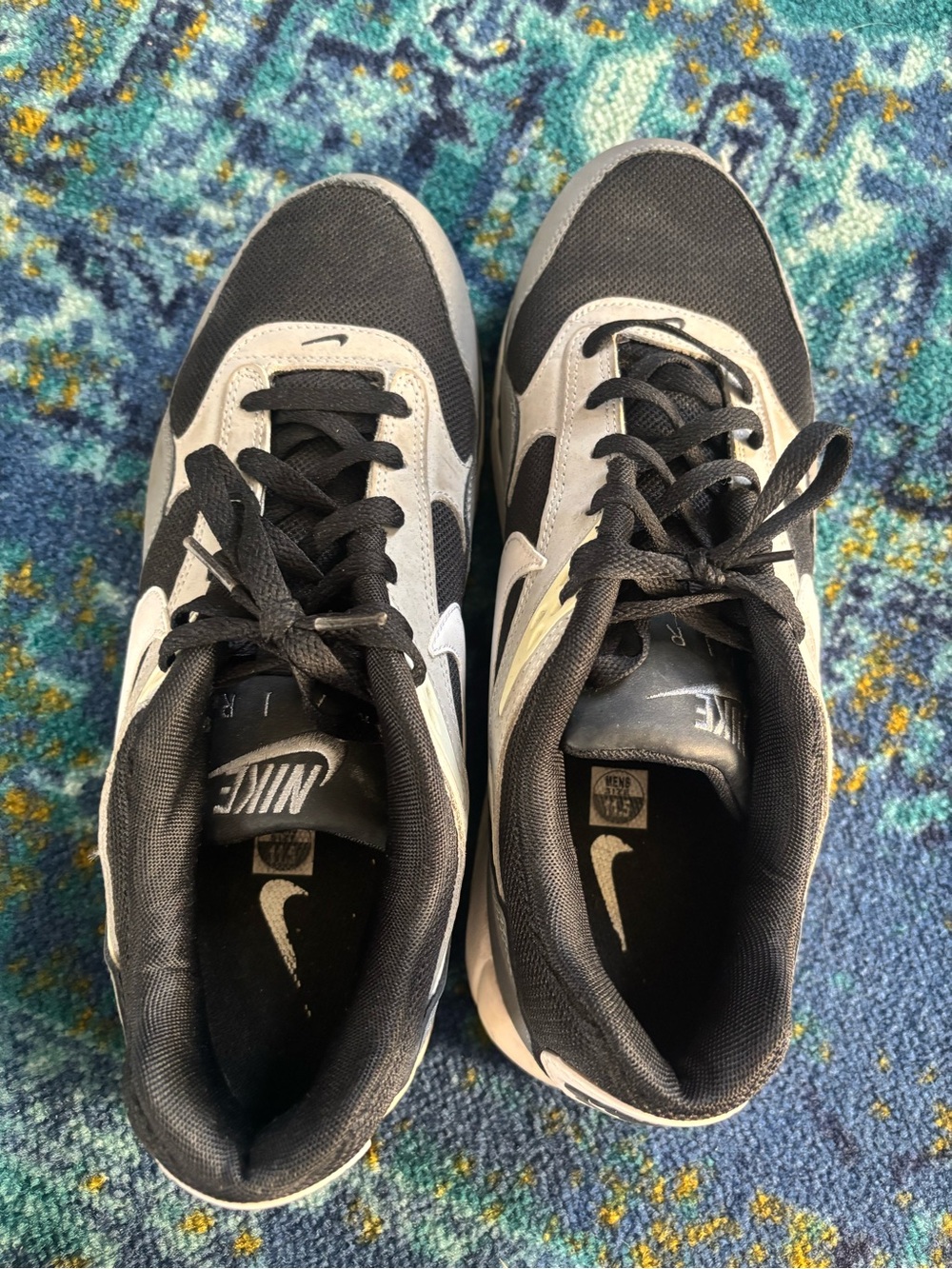 Nike Black, Gray & White Runner Sneakers - Picture 4 of 4